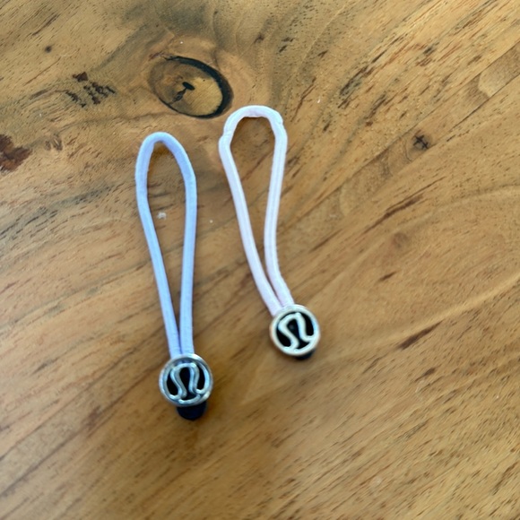 lululemon athletica Accessories - Lululemon zipper pulls/hair ties
